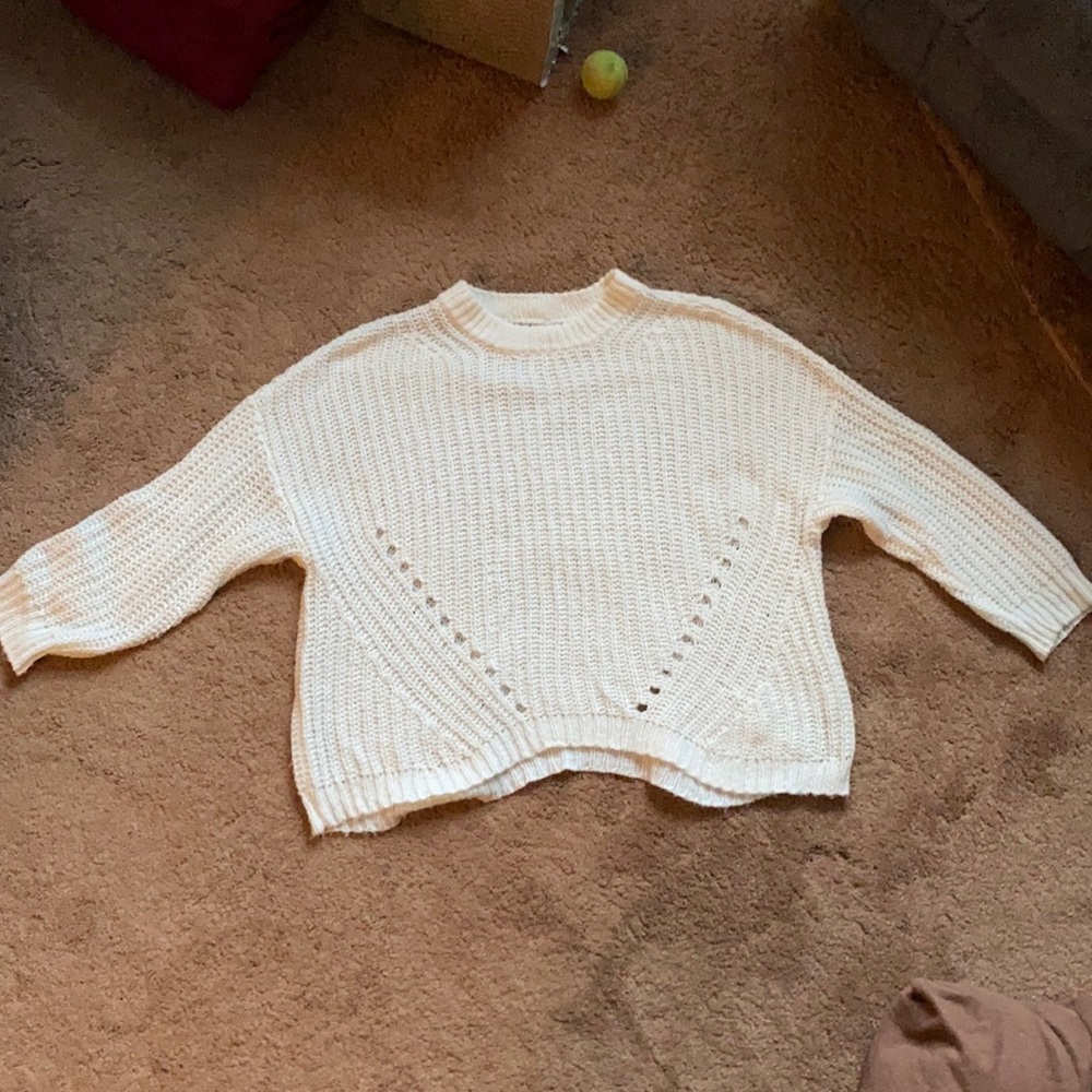 American Eagle White/Cream Sweater